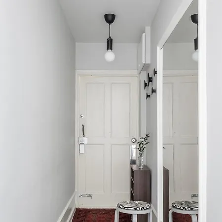 아파트 Elegant Scandinavian 2br In Trendy Kallio